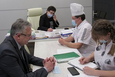 Идет неделя приемов граждан по вопросам здравоохранения